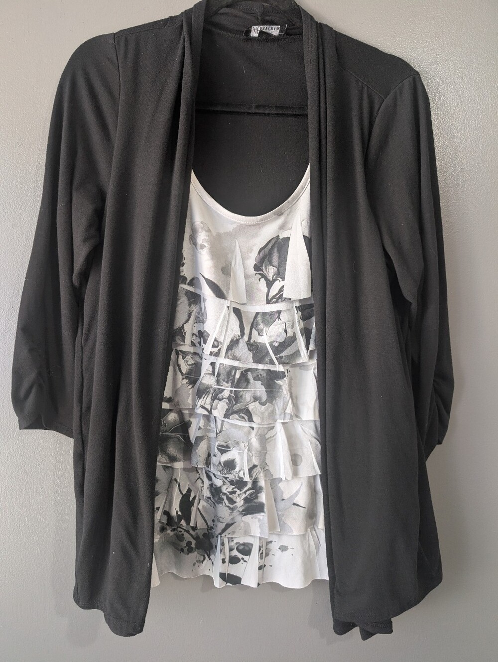 AB Studio Faux 2-Piece Top Black And White Floral Ruffle 3/4 Sleeve XL